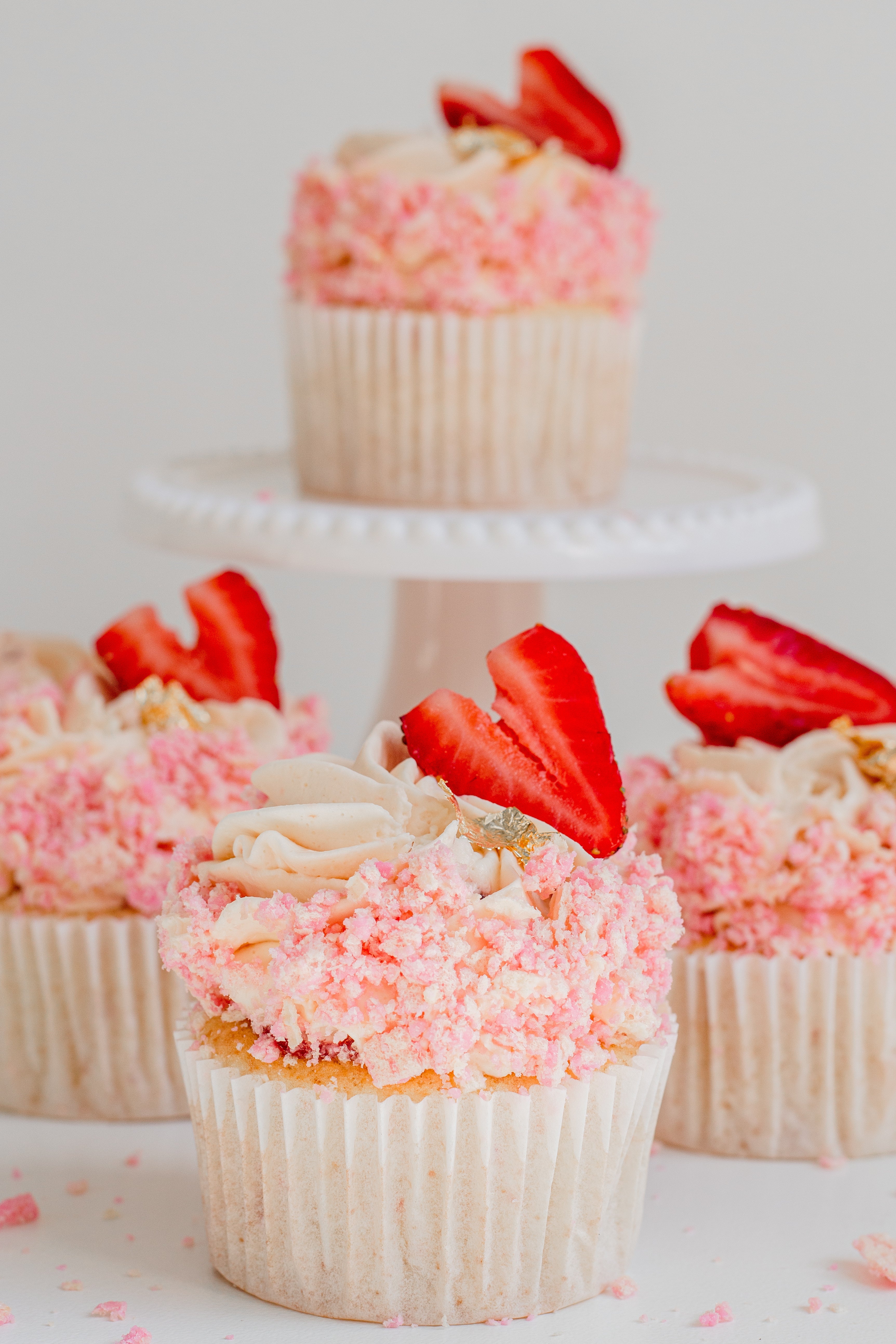 Fluffy strawberry shortcake cup cakes