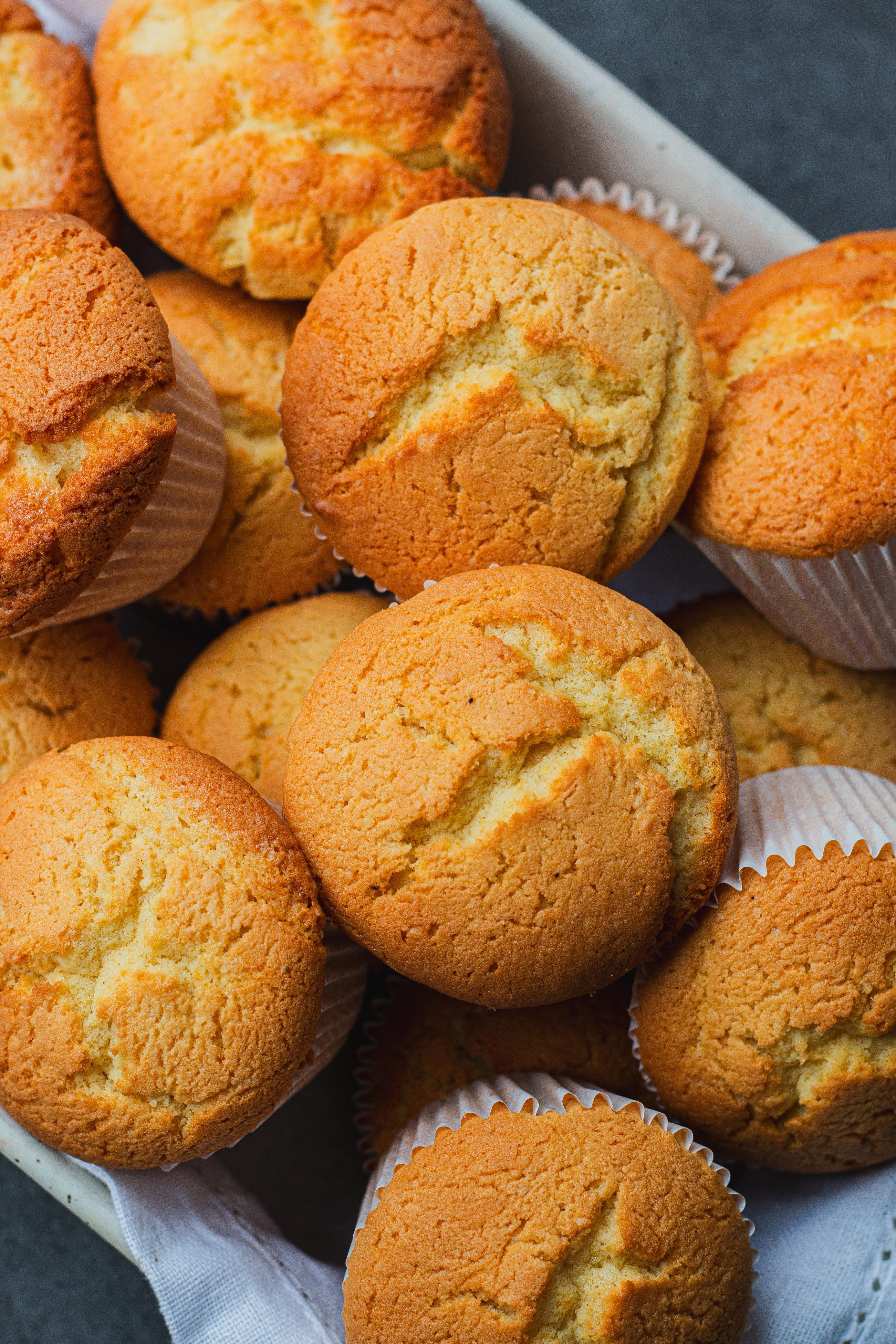 Queen cakes
