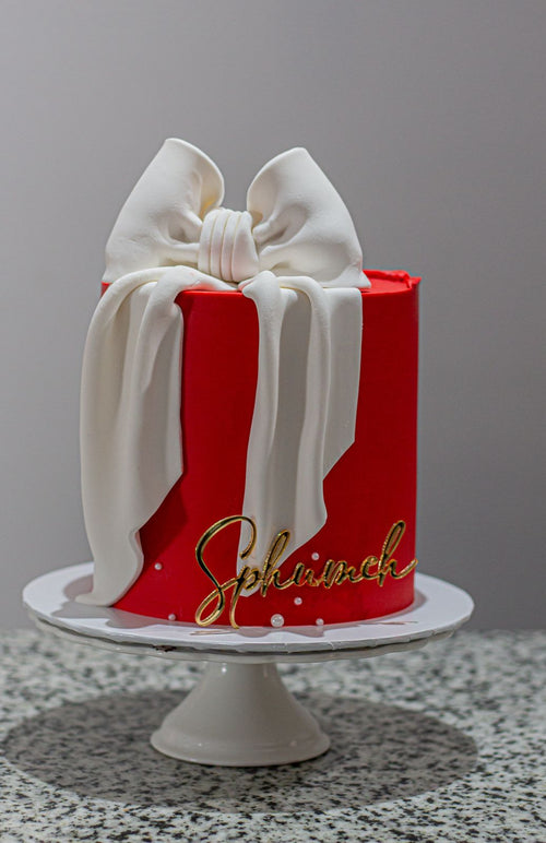 Bow Cakes